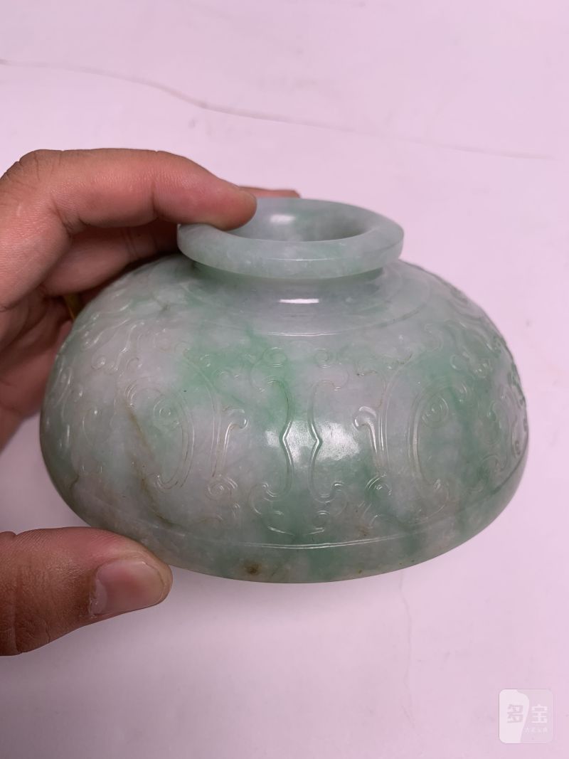 清 翡翠游环凤耳兽面纹盖炉（紫檀座） - 图3